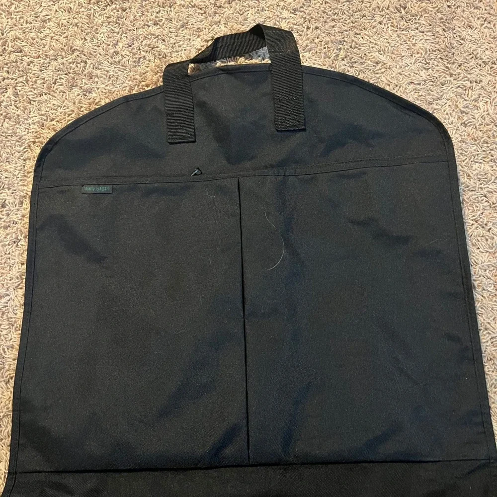 WallyBags 40 Inch Garment Bag with WallyLock Hanger Clamp Black Travel Suit Bag